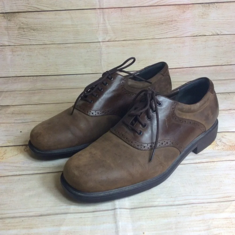 Rockport Oxford brown leather shoes. Size 13